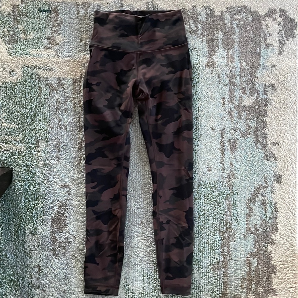 Lululemon Wunder Train High Rise 25”